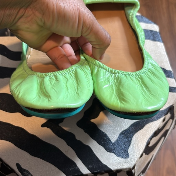 TIEKS Mint Patent Leather Flat Shoes
Sz 9 - Picture 2 of 5